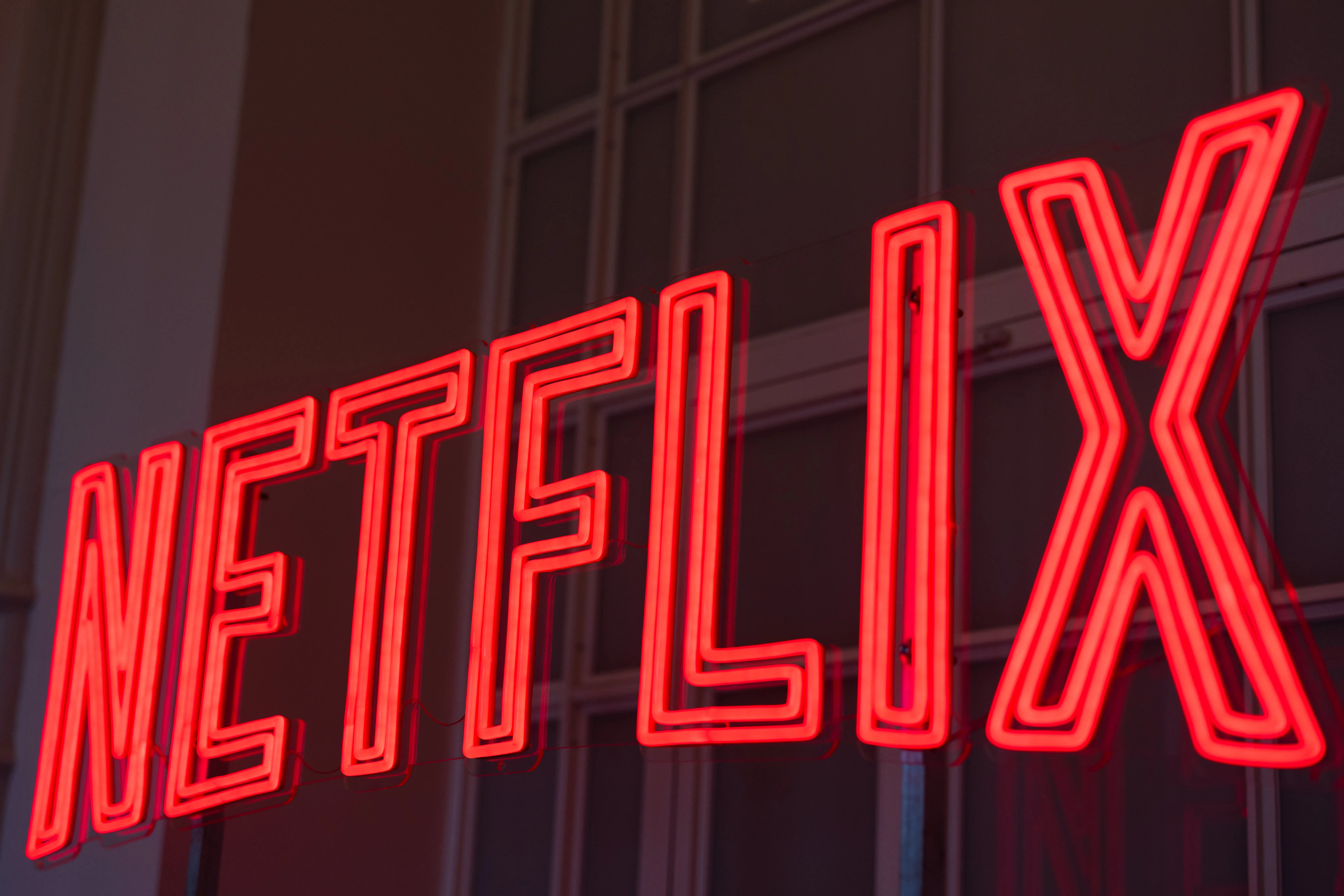 突发新闻:对Netflix公司和华尔街表现的投资见解